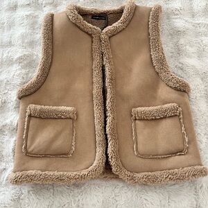 Do everything in love Faux Suede Sherpa Vest